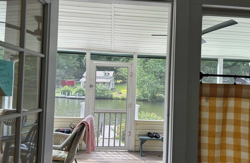 Niverville House | Waterfront cottage on quiet lake with private beach