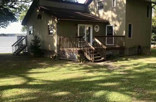 Davis Wharf Cottage | Waterfront cottage on Occohannock Creek w/beautiful Chesapeake Bay sunset views