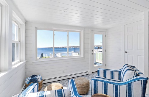 Swansea House | Waterfront Cottage