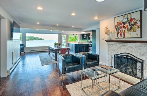 Deale Beach House | Waterfront Deale Home w/ Hot Tub + Bay Access