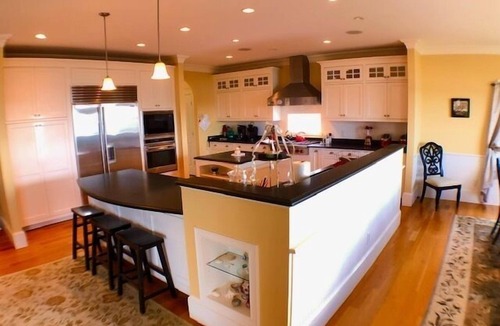 Hyannis House | Waterfront Grandeur on Bayview Beach (2198)