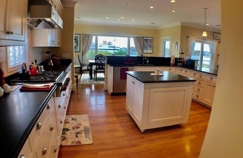 Hyannis House | Waterfront Grandeur on Bayview Beach (2198)