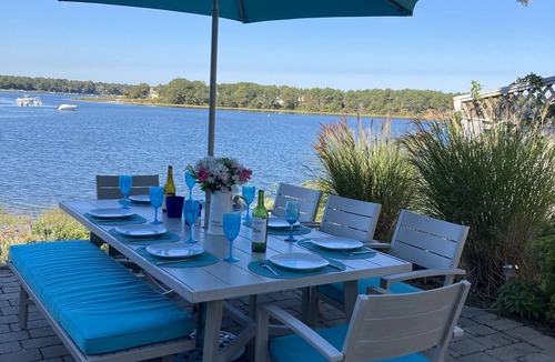 West Dennis House | Waterfront home on Grand Cove w/AC and 3 kayaks