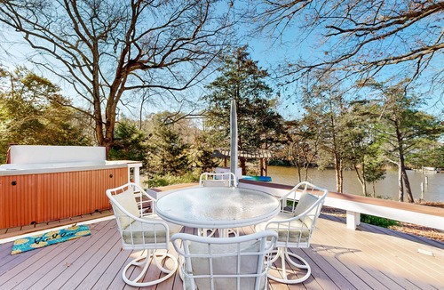 Chesapeake Ranch Estates-Drum Point House | Waterfront home on Mill Creek with hot tub, dock, kayaks & gorgeous view