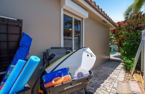 Bermuda Riviera House | Waterfront Home Steps to Beach