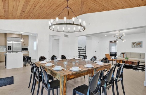 Hollywood Lakes House | Waterfront Intracoastal Luxe Pool 6BR Beach 5 min