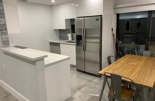 Fort Lauderdale Villa | waterfront lake Hollywood hard rock Airport
