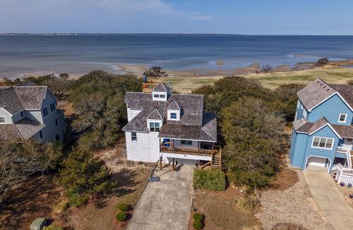 Nags Head House | Waterfront luxury w-beach resort-pool-golf-tennis-fishing & views!