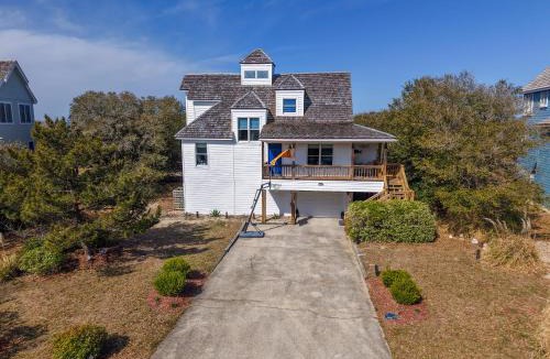 Nags Head House | Waterfront luxury w-beach resort-pool-golf-tennis-fishing & views!