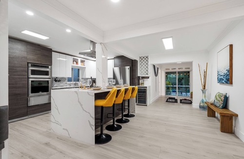 Boulevard Park Isles House | Waterfront Near Beach & Airport, HeatedPool&Kayaks, Game room