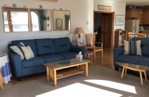 Yarmouth Port House | Waterfront on Bass River, 4 bedrooms 3 full bathrooms AC, Pets allowed, 2 kayaks