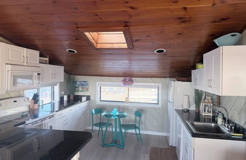 Newbury Condo | Waterfront Plum Island Getaway!