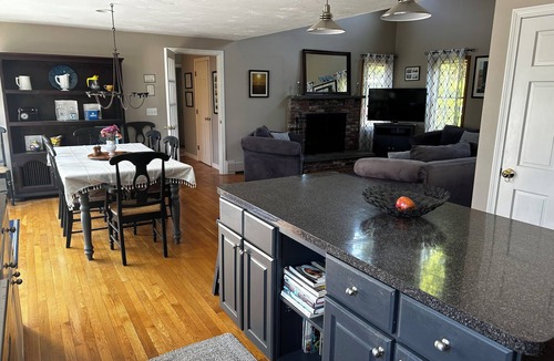 West Chatham House | Waterfront private beach on freshwater pond with beach in own backyard !