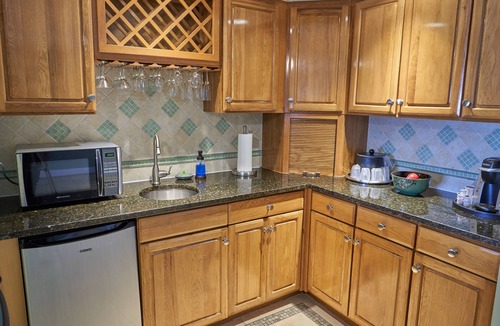 Fairhaven Resort | Waterfront property with Indoor Pool - 1.5 Miles to Beach