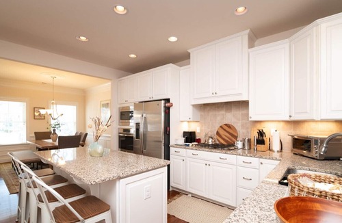 Sun Ridge House | Waterfront Resort | Community Amenities | Sleeps 13