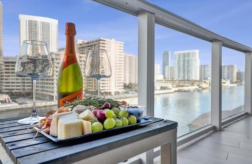 Hallandale Beach Apartment | Waterfront Retreat with Great Views - King Bed