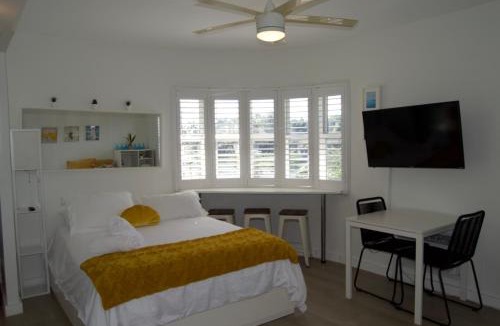 Mid Beach Apartment | WATERFRONT STUDIO COZY WITH WATERVIEWs