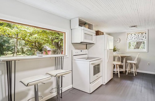 Golts House | Waterfront venue on secluded 60 acres with 2 homes great for a family retreat
