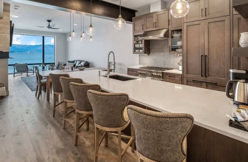 Sandpoint Condo | Waterfront Views, Spa & Serenity | Rooftop Bar