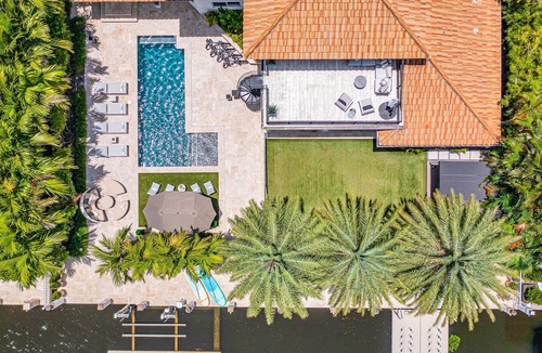 Seven Isles House | Waterfront Villa | Walk to Beach | Venice of America | Coastal Extravagance | Palm Key | VlLLAS