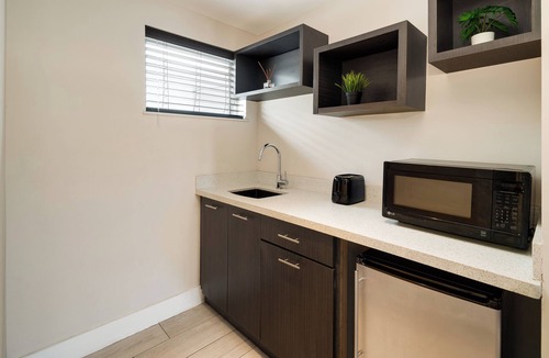 North Beach Hotel | Waterside Hotel and Suites