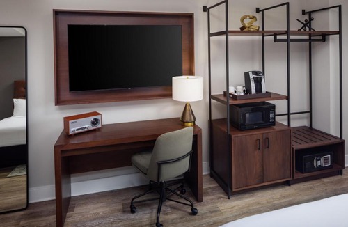 Rahway Hotel | Watt Hotel Tapestry Collection by Hilton
