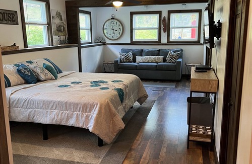 Gap Mills House | Way Up Acres and Lodging