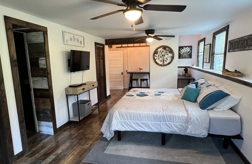 Gap Mills House | Way Up Acres and Lodging