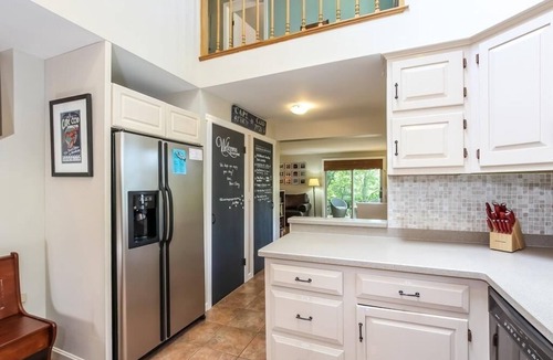 North Falmouth House | We are back! Exceptional home 3min to bike path,beach,restaurants. Private pool