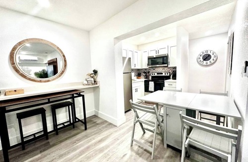 Edgewood Apartment | Welcome to Casa Bethel! Newly remodeled and strategically located.