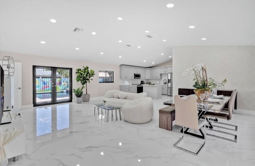 Palmetto Estates House | Welcome to FORGET~ME~NOT VILLA , a sanctuary to unwind in a pool.