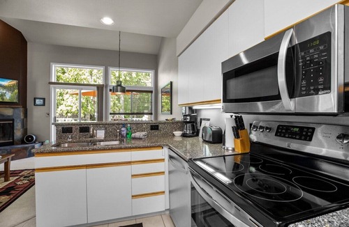 Whitefish Condo | Welcome to Mountain Harbor The Bear Den, Condo 201