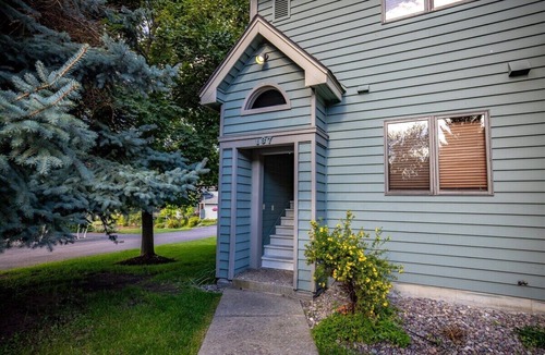 Whitefish Condo | Welcome to Mountain Harbor Lakeview Cottage, #137