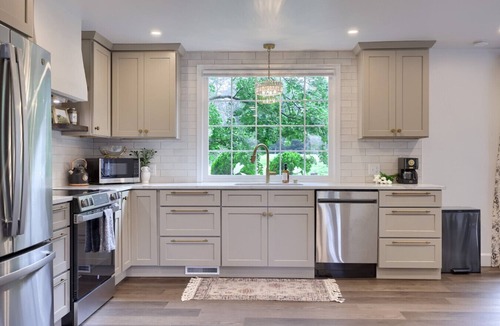 Golts House | Welcome to the secluded waterfront oasis