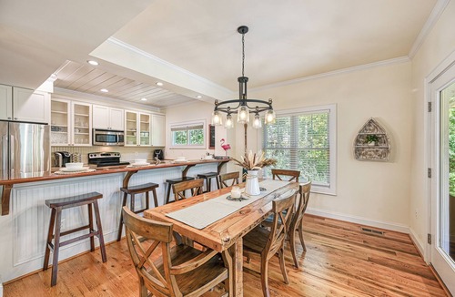 Blue Water House | Welcome to your Blue water Escape! A cozy 3-bedroom home on Lake Anna waterfront