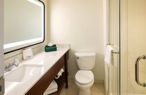 Athens Hotel | Welcoming Athenian Charm with Three Family-Ready Spacious Rooms! Seasonal Pool!