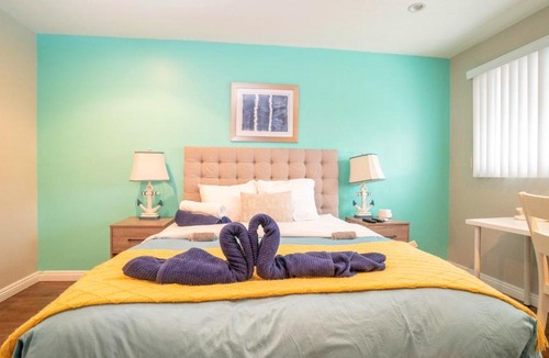 Melrose Apartment | West Hollywood Melrose Apartments