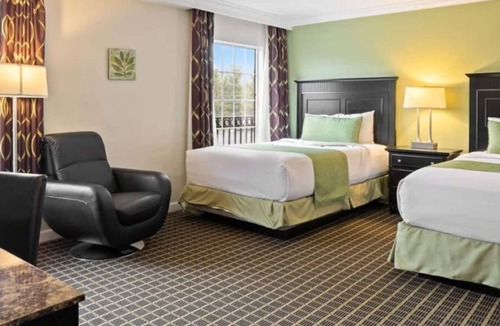 West Orange Hotel | West Orange Comfort Stay with Gym. Relax & Unwind