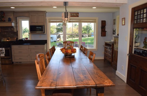 Buchanan House | WHEATLAND INN, Farmhouse for adventure/relaxation Sleeps 10. 3 bedrooms, 3 baths