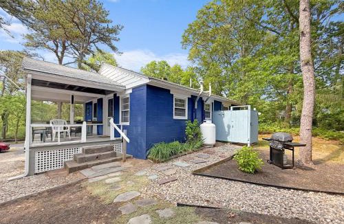 Harwich Center House | Whip-o-Will Woods: Dog-Friendly Cape Cottage