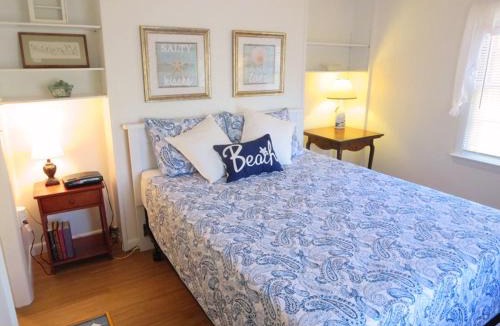 Harwich Center House | Whip-o-Will Woods: Dog-Friendly Cape Cottage