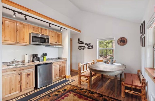 Lakeside House | Whispering Pines Cabin 1