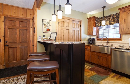 Edray Condo | Whistlepunk 20 Wilderness Hideaway, Slope Side, Spacious 2 Br Condo