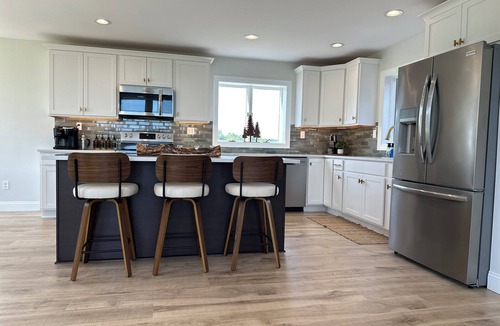 Warsaw Cabin | White Pines Lodge-360° views, spacious, serene, spa-like primary en suite