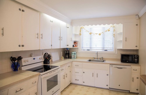 North Wildwood House | Wild Flip Flops by Victory Properties - Sleeps 10 - Single Family Home w/parking