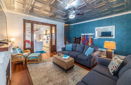 Sea Cottage Addition House | Wild Oats Home, Steps to Beach & Pet-Friendly