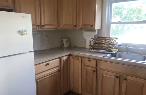 Wildwood Apartment | Wildwood apt 4.5 blocks from the beach , huge yard