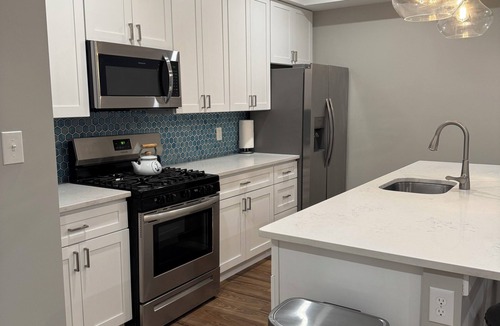 Wildwood Condo | Wildwood Beach Bae 3BD/2BA 2.5 Blks to Beach New Const. 2 car parking w/Game Rm