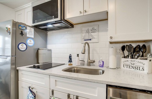 Wildwood Crest Condo | Wildwood Crest Condo w/Pool & Beach Access!