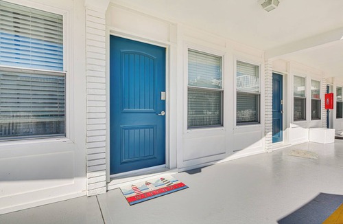 Wildwood Crest Condo | Wildwood Crest Condo w/Pool & Beach Access!